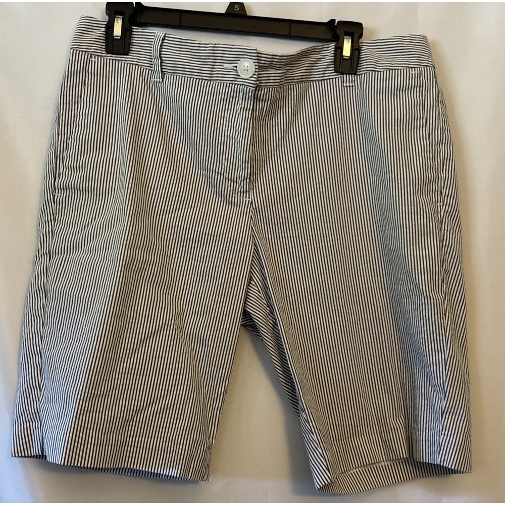 Ann Taylor Flat Front Bermuda Shorts Blue White Stripe Seersucker Classic Sz 12